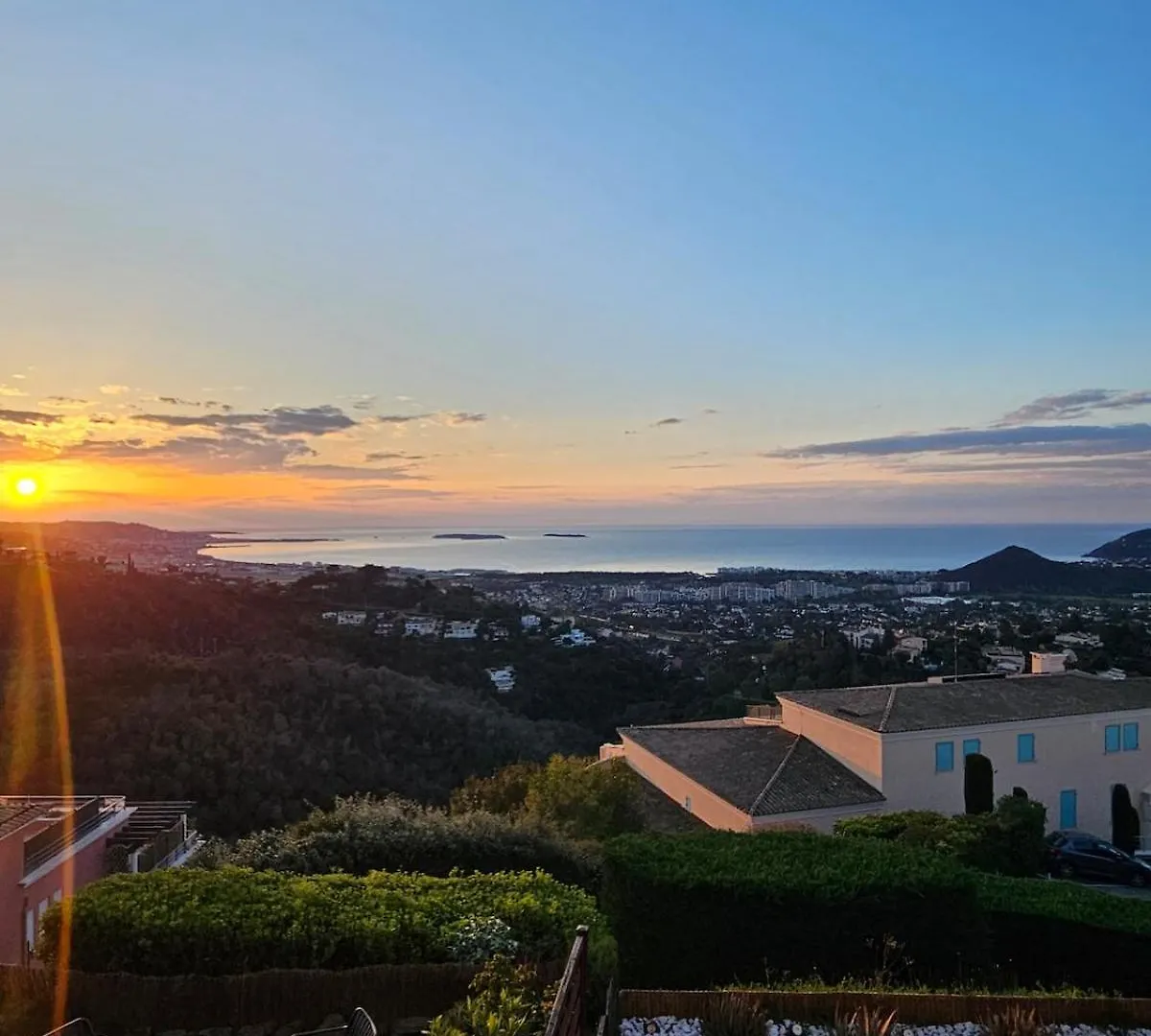 Modern Apartment With Sea View Mandelieu-la-Napoule